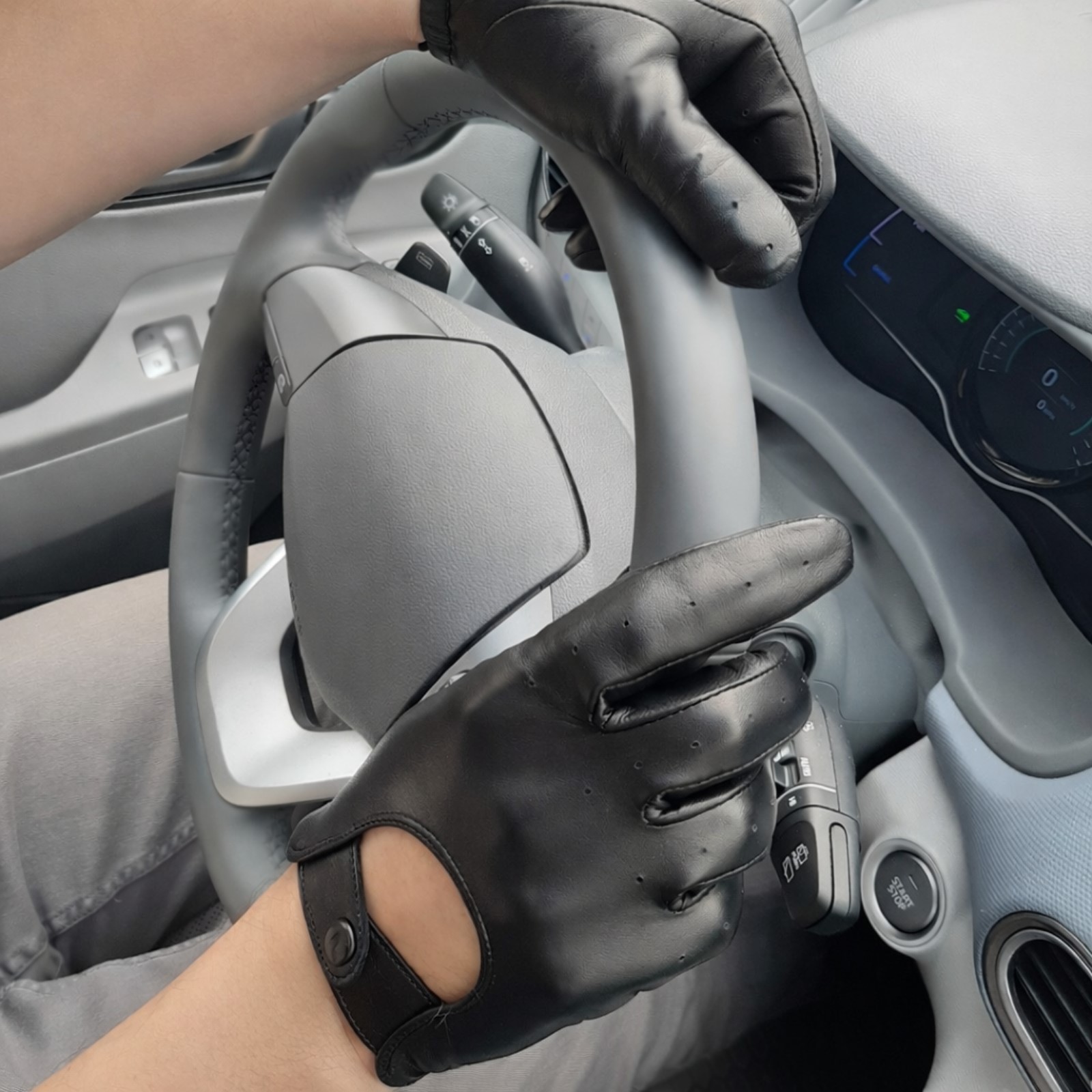 Soli Gerolamos Handschuhe 